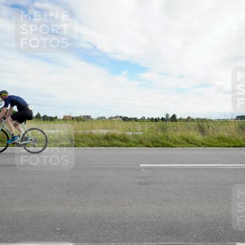31.08.2025 - Elbe Triathlon Hamburg Michael Burmester http://msf.ph/oto/8694769 31.08.2025 15:40:39 Radfahren  meine-sportfotos.de