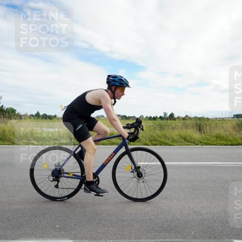 31.08.2025 - Elbe Triathlon Hamburg Michael Burmester http://msf.ph/oto/8694772 31.08.2025 15:40:56 Radfahren  meine-sportfotos.de