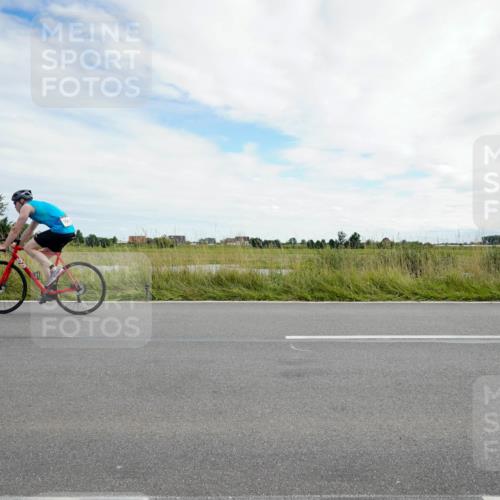 31.08.2025 - Elbe Triathlon Hamburg Michael Burmester http://msf.ph/oto/8694774 31.08.2025 15:41:09 Radfahren  meine-sportfotos.de
