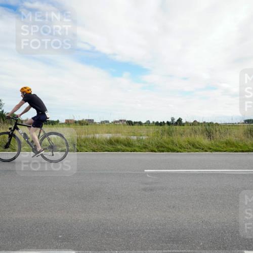 31.08.2025 - Elbe Triathlon Hamburg Michael Burmester http://msf.ph/oto/8694776 31.08.2025 15:41:12 Radfahren  meine-sportfotos.de