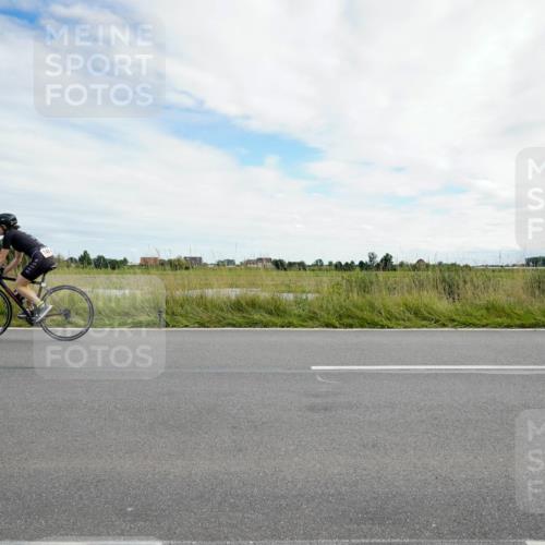 31.08.2025 - Elbe Triathlon Hamburg Michael Burmester http://msf.ph/oto/8694777 31.08.2025 15:41:13 Radfahren  meine-sportfotos.de