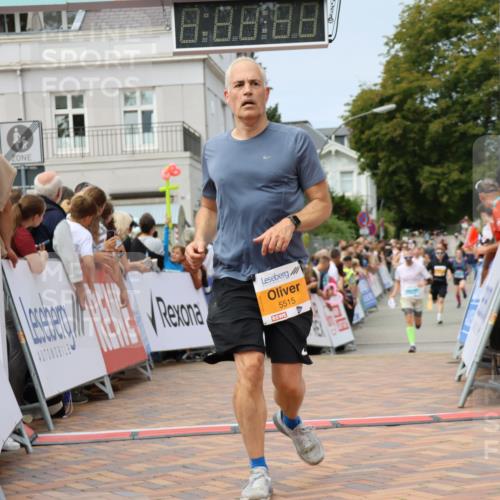 31.08.2025 - 21. Blankeneser Heldenlauf Strokosch-Dieckow http://msf.ph/oto/8694785 31.08.2025 12:34:54 Ziel 5083, 5515, 5169 meine-sportfotos.de