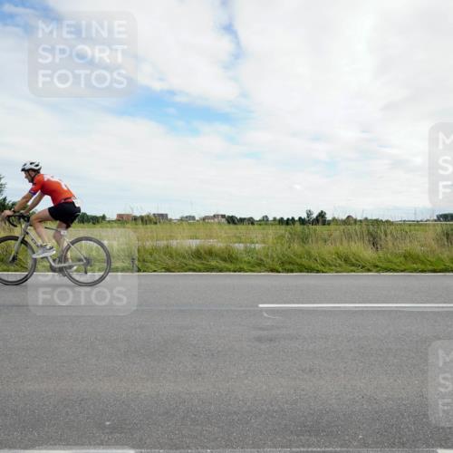 31.08.2025 - Elbe Triathlon Hamburg Michael Burmester http://msf.ph/oto/8694793 31.08.2025 15:43:16 Radfahren  meine-sportfotos.de