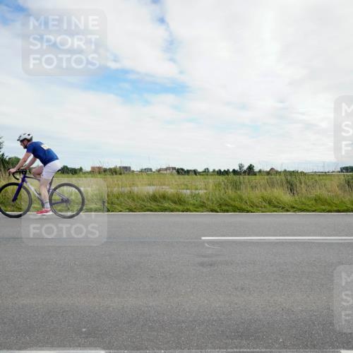 31.08.2025 - Elbe Triathlon Hamburg Michael Burmester http://msf.ph/oto/8694800 31.08.2025 15:43:58 Radfahren  meine-sportfotos.de