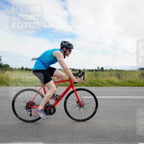 31.08.2025 - Elbe Triathlon Hamburg Michael Burmester http://msf.ph/oto/8694801 31.08.2025 15:44:00 Radfahren  meine-sportfotos.de