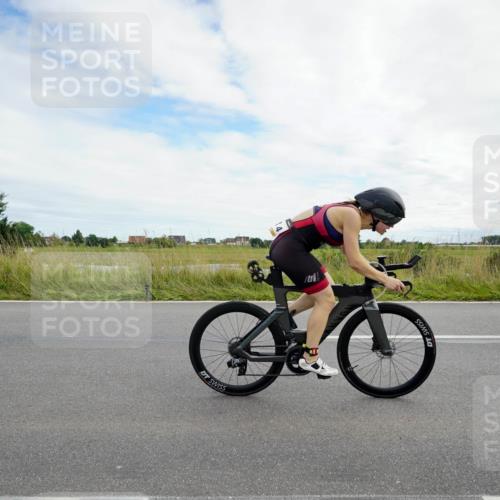 31.08.2025 - Elbe Triathlon Hamburg Michael Burmester http://msf.ph/oto/8694802 31.08.2025 15:44:22 Radfahren  meine-sportfotos.de