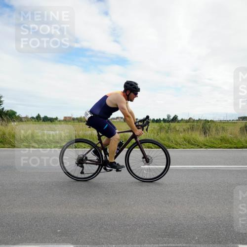 31.08.2025 - Elbe Triathlon Hamburg Michael Burmester http://msf.ph/oto/8694803 31.08.2025 15:44:23 Radfahren  meine-sportfotos.de