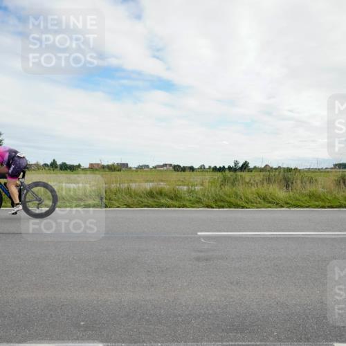 31.08.2025 - Elbe Triathlon Hamburg Michael Burmester http://msf.ph/oto/8694808 31.08.2025 15:44:49 Radfahren  meine-sportfotos.de