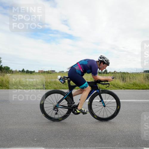 31.08.2025 - Elbe Triathlon Hamburg Michael Burmester http://msf.ph/oto/8694811 31.08.2025 15:45:18 Radfahren  meine-sportfotos.de