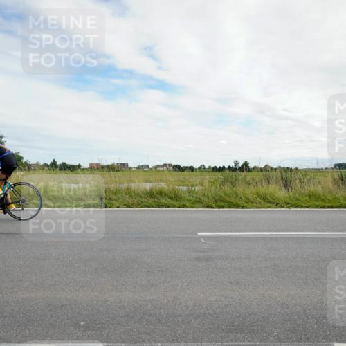 31.08.2025 - Elbe Triathlon Hamburg Michael Burmester http://msf.ph/oto/8694812 31.08.2025 15:45:29 Radfahren  meine-sportfotos.de