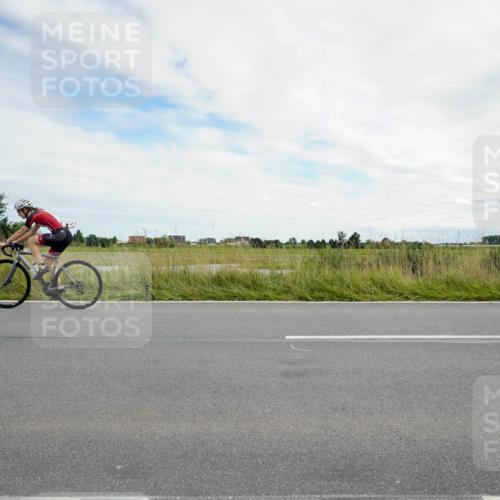 31.08.2025 - Elbe Triathlon Hamburg Michael Burmester http://msf.ph/oto/8694819 31.08.2025 15:47:02 Radfahren  meine-sportfotos.de