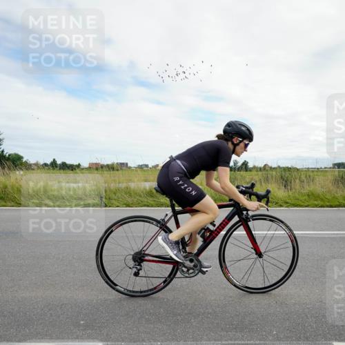 31.08.2025 - Elbe Triathlon Hamburg Michael Burmester http://msf.ph/oto/8694828 31.08.2025 15:48:05 Radfahren  meine-sportfotos.de