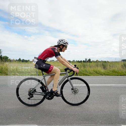 31.08.2025 - Elbe Triathlon Hamburg Michael Burmester http://msf.ph/oto/8694836 31.08.2025 15:49:42 Radfahren  meine-sportfotos.de