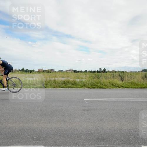31.08.2025 - Elbe Triathlon Hamburg Michael Burmester http://msf.ph/oto/8694837 31.08.2025 15:49:43 Radfahren  meine-sportfotos.de
