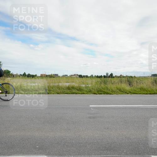 31.08.2025 - Elbe Triathlon Hamburg Michael Burmester http://msf.ph/oto/8694838 31.08.2025 15:49:44 Radfahren  meine-sportfotos.de