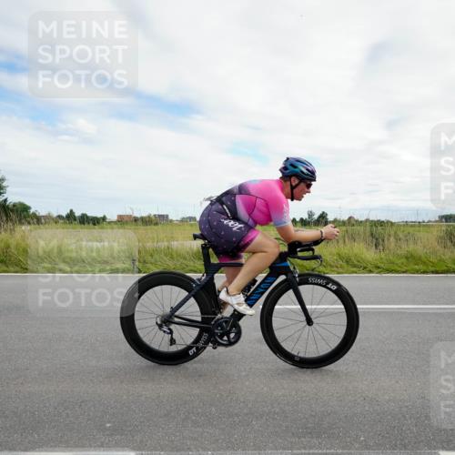31.08.2025 - Elbe Triathlon Hamburg Michael Burmester http://msf.ph/oto/8694845 31.08.2025 15:51:41 Radfahren  meine-sportfotos.de