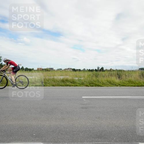 31.08.2025 - Elbe Triathlon Hamburg Michael Burmester http://msf.ph/oto/8694846 31.08.2025 15:51:47 Radfahren  meine-sportfotos.de