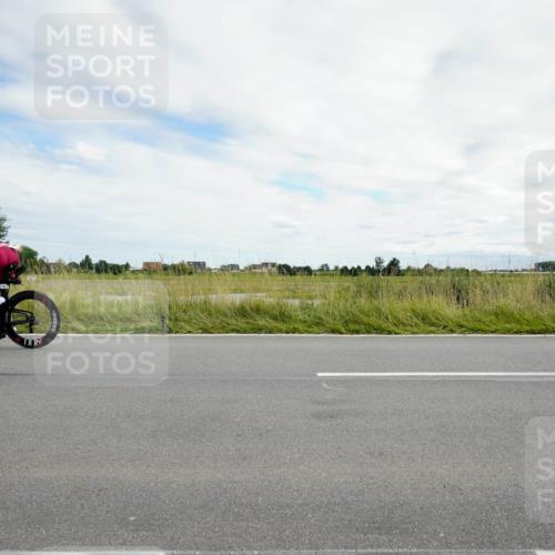 31.08.2025 - Elbe Triathlon Hamburg Michael Burmester http://msf.ph/oto/8694850 31.08.2025 15:52:15 Radfahren  meine-sportfotos.de