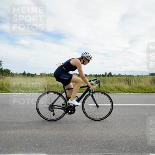 31.08.2025 - Elbe Triathlon Hamburg Michael Burmester http://msf.ph/oto/8694852 31.08.2025 15:52:17 Radfahren  meine-sportfotos.de