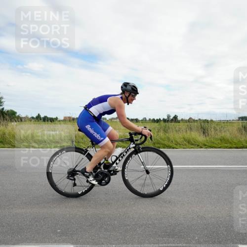 31.08.2025 - Elbe Triathlon Hamburg Michael Burmester http://msf.ph/oto/8694855 31.08.2025 15:52:37 Radfahren  meine-sportfotos.de