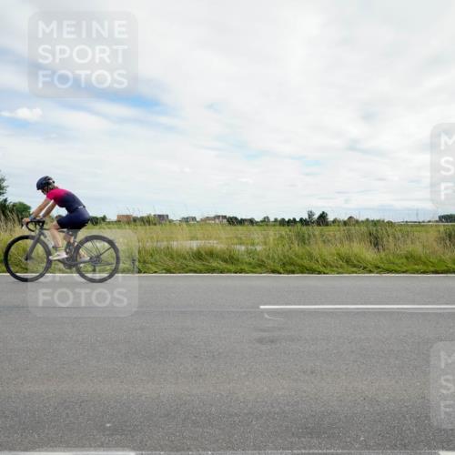 31.08.2025 - Elbe Triathlon Hamburg Michael Burmester http://msf.ph/oto/8694862 31.08.2025 15:54:10 Radfahren  meine-sportfotos.de