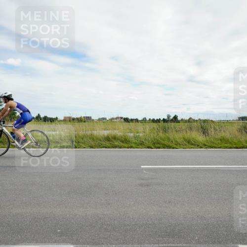 31.08.2025 - Elbe Triathlon Hamburg Michael Burmester http://msf.ph/oto/8694864 31.08.2025 15:54:16 Radfahren  meine-sportfotos.de