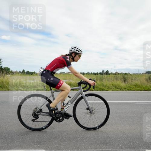 31.08.2025 - Elbe Triathlon Hamburg Michael Burmester http://msf.ph/oto/8694868 31.08.2025 15:54:32 Radfahren  meine-sportfotos.de