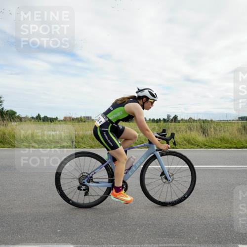 31.08.2025 - Elbe Triathlon Hamburg Michael Burmester http://msf.ph/oto/8694873 31.08.2025 15:55:20 Radfahren  meine-sportfotos.de