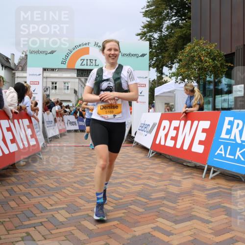 31.08.2025 - 21. Blankeneser Heldenlauf Strokosch-Dieckow http://msf.ph/oto/8694874 31.08.2025 12:34:49 Ziel 5083, 5515, 5169 meine-sportfotos.de