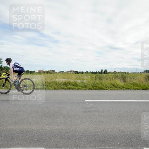 31.08.2025 - Elbe Triathlon Hamburg Michael Burmester http://msf.ph/oto/8694879 31.08.2025 15:56:21 Radfahren  meine-sportfotos.de