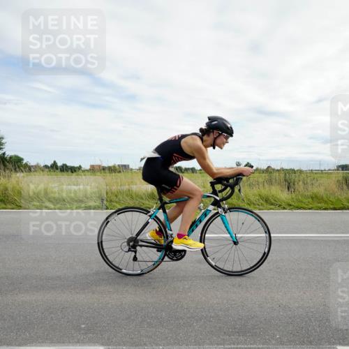 31.08.2025 - Elbe Triathlon Hamburg Michael Burmester http://msf.ph/oto/8694881 31.08.2025 15:56:25 Radfahren  meine-sportfotos.de