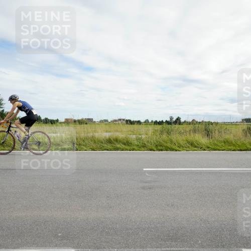 31.08.2025 - Elbe Triathlon Hamburg Michael Burmester http://msf.ph/oto/8694892 31.08.2025 15:57:23 Radfahren  meine-sportfotos.de