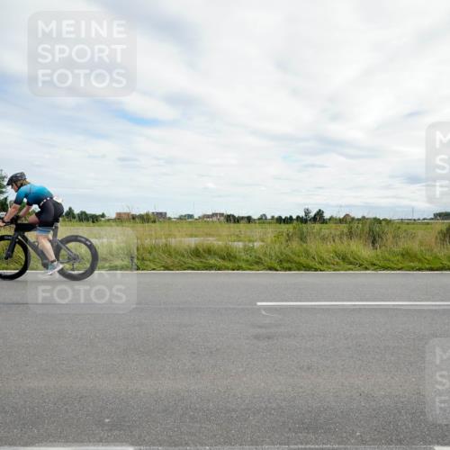 31.08.2025 - Elbe Triathlon Hamburg Michael Burmester http://msf.ph/oto/8694899 31.08.2025 15:58:54 Radfahren  meine-sportfotos.de