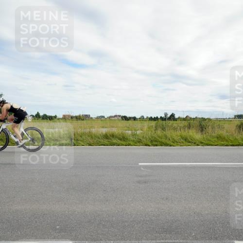 31.08.2025 - Elbe Triathlon Hamburg Michael Burmester http://msf.ph/oto/8694902 31.08.2025 15:58:57 Radfahren  meine-sportfotos.de