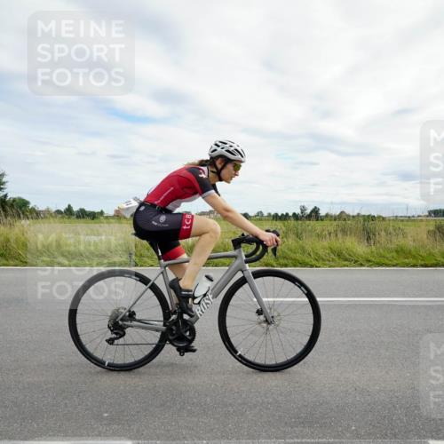 31.08.2025 - Elbe Triathlon Hamburg Michael Burmester http://msf.ph/oto/8694905 31.08.2025 15:59:23 Radfahren  meine-sportfotos.de