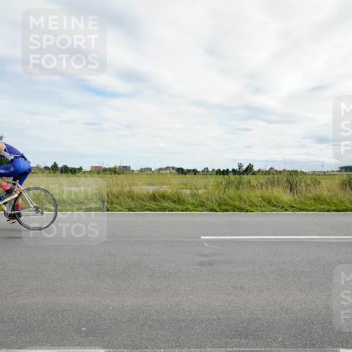 31.08.2025 - Elbe Triathlon Hamburg Michael Burmester http://msf.ph/oto/8694908 31.08.2025 15:59:33 Radfahren  meine-sportfotos.de