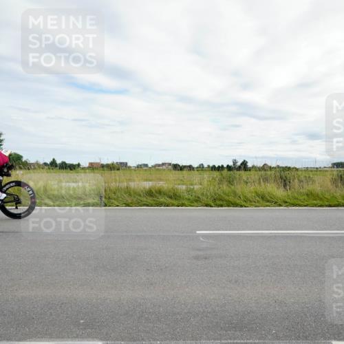 31.08.2025 - Elbe Triathlon Hamburg Michael Burmester http://msf.ph/oto/8694916 31.08.2025 16:00:23 Radfahren  meine-sportfotos.de