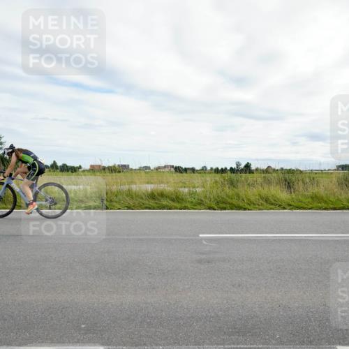 31.08.2025 - Elbe Triathlon Hamburg Michael Burmester http://msf.ph/oto/8694926 31.08.2025 16:01:49 Radfahren  meine-sportfotos.de