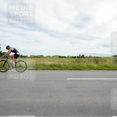 31.08.2025 - Elbe Triathlon Hamburg Michael Burmester http://msf.ph/oto/8694929 31.08.2025 16:02:30 Radfahren  meine-sportfotos.de