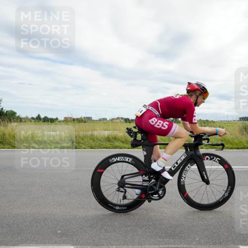 31.08.2025 - Elbe Triathlon Hamburg Michael Burmester http://msf.ph/oto/8694936 31.08.2025 16:02:42 Radfahren  meine-sportfotos.de