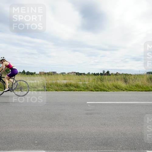 31.08.2025 - Elbe Triathlon Hamburg Michael Burmester http://msf.ph/oto/8694951 31.08.2025 16:05:03 Radfahren  meine-sportfotos.de