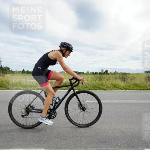 31.08.2025 - Elbe Triathlon Hamburg Michael Burmester http://msf.ph/oto/8694956 31.08.2025 16:05:25 Radfahren  meine-sportfotos.de