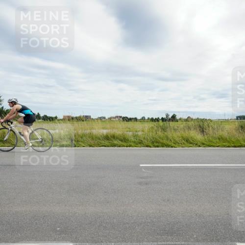31.08.2025 - Elbe Triathlon Hamburg Michael Burmester http://msf.ph/oto/8694958 31.08.2025 16:05:47 Radfahren  meine-sportfotos.de