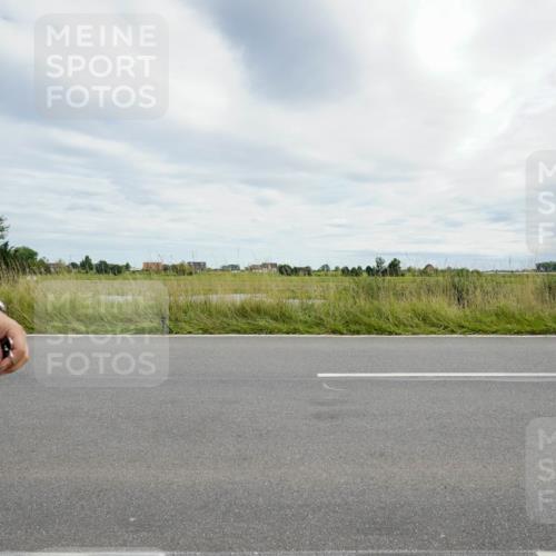 31.08.2025 - Elbe Triathlon Hamburg Michael Burmester http://msf.ph/oto/8694966 31.08.2025 16:06:58 Radfahren  meine-sportfotos.de