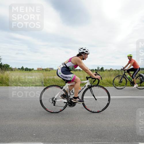 31.08.2025 - Elbe Triathlon Hamburg Michael Burmester http://msf.ph/oto/8694972 31.08.2025 16:07:21 Radfahren  meine-sportfotos.de