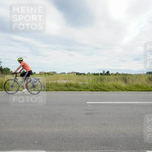 31.08.2025 - Elbe Triathlon Hamburg Michael Burmester http://msf.ph/oto/8694973 31.08.2025 16:07:22 Radfahren  meine-sportfotos.de