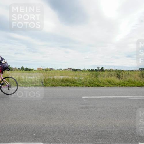 31.08.2025 - Elbe Triathlon Hamburg Michael Burmester http://msf.ph/oto/8694975 31.08.2025 16:07:39 Radfahren  meine-sportfotos.de