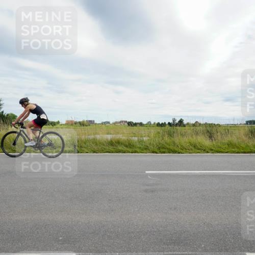 31.08.2025 - Elbe Triathlon Hamburg Michael Burmester http://msf.ph/oto/8694978 31.08.2025 16:07:47 Radfahren  meine-sportfotos.de