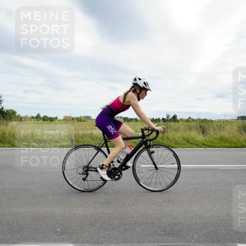 31.08.2025 - Elbe Triathlon Hamburg Michael Burmester http://msf.ph/oto/8694979 31.08.2025 16:07:50 Radfahren  meine-sportfotos.de