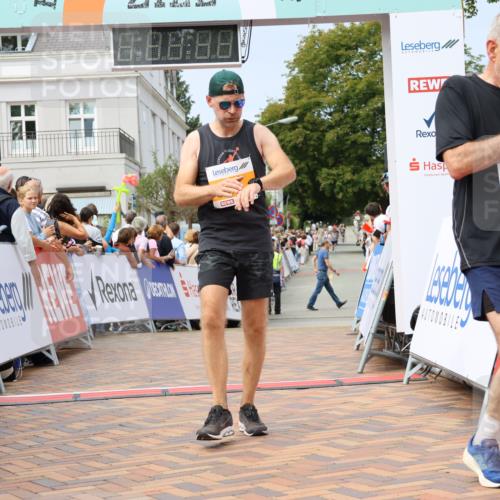 31.08.2025 - 21. Blankeneser Heldenlauf Strokosch-Dieckow http://msf.ph/oto/8694985 31.08.2025 12:34:24 Ziel 5264, 5563, 5716, 4208 meine-sportfotos.de